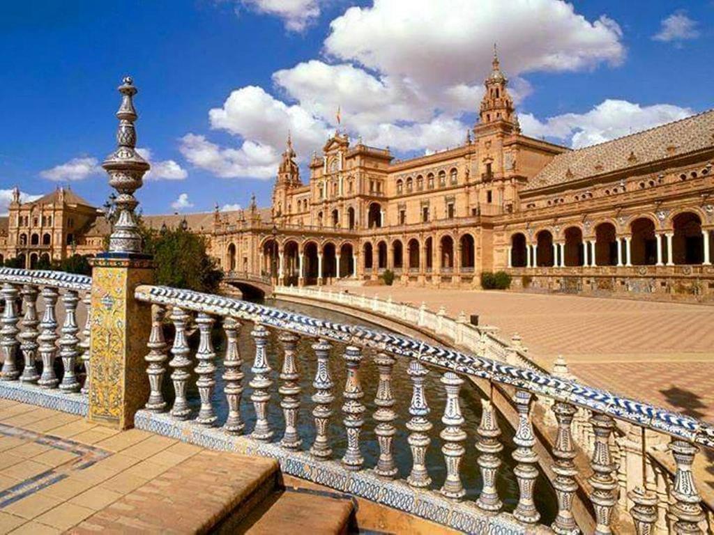 Like Home Sevilla - Museo Extérieur photo